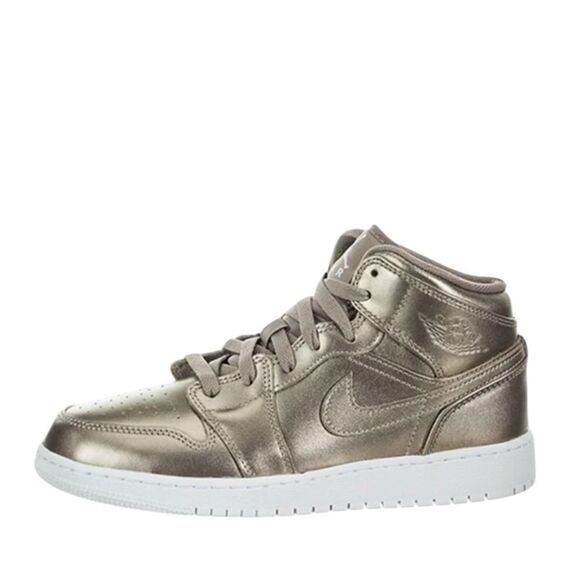 Nike Air Jordan 1 Silver Model AV5174-200 Youth Size 6.5 Y - Picture 1 of 9